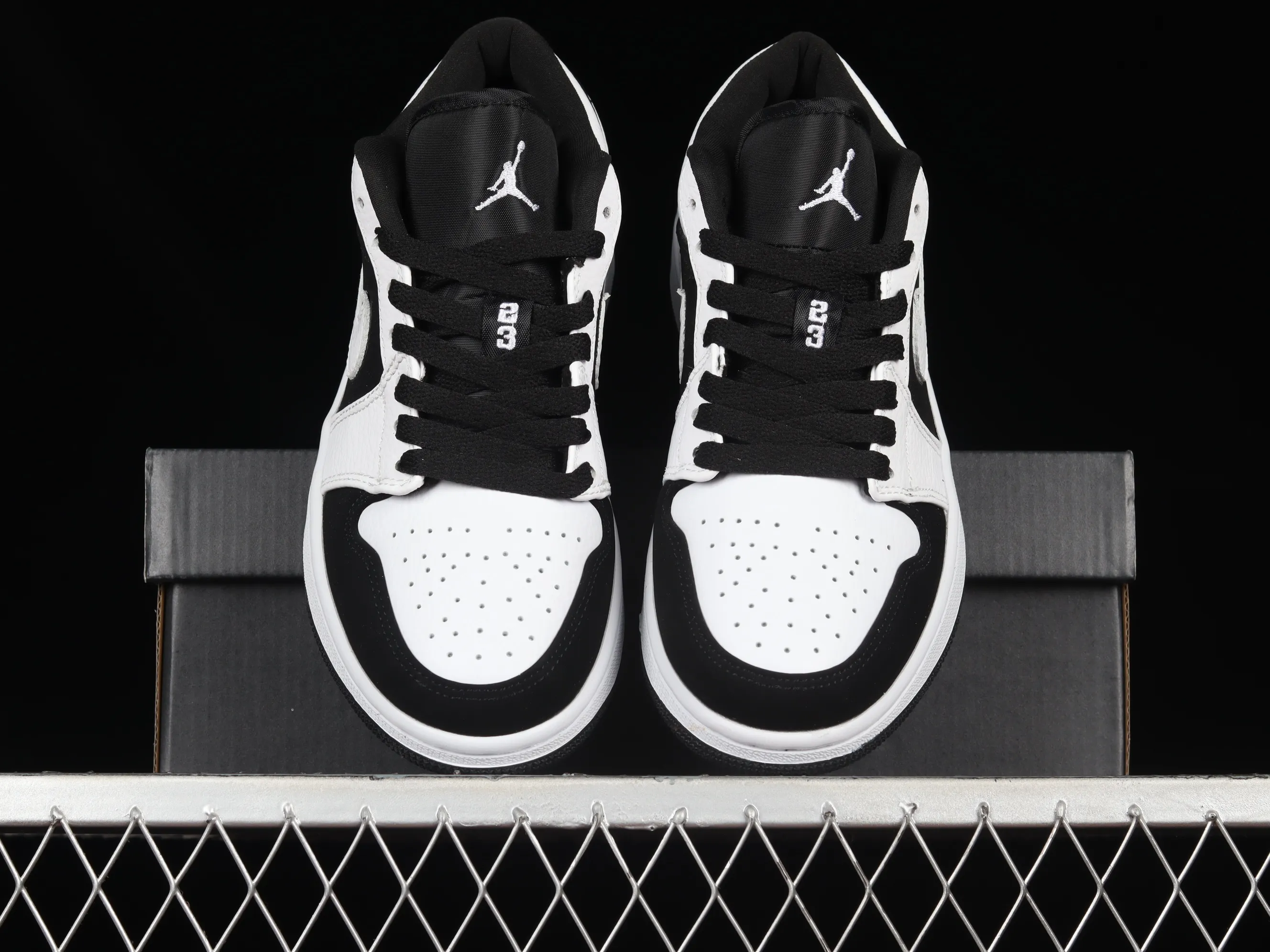 All categories Air Jordan Jordan series basketball shoes Air Jordan 1 Low Z version Air Jordan 1 Low AJ1 Joe 1 black and white panda low-top casual sneakers 553560-101